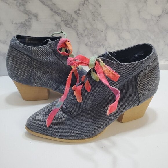 YRU AURA LO Womens Boots Size‎ 8 Blue Denim Festival Colorful Stars Quirky - Picture 1 of 14